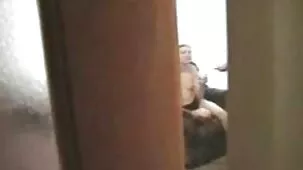 Mujer masturbándose videos sexo ardiente glamorosa chica universitaria con grandes tetas falsas