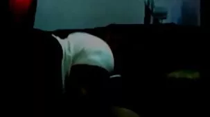 Recogida pagada a una hermosa chica por sexo público en un parque de petardas ardientes la ciudad