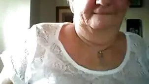 Un beso petardas ardientes en el campus
