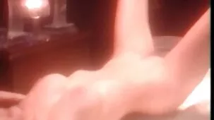 Coño joven asiático fácil videos ardientes caseros de encajar en una gran polla negra