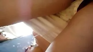 Morena glamorosa con gran culo se digna a besar a su videos pornos ardientes marido