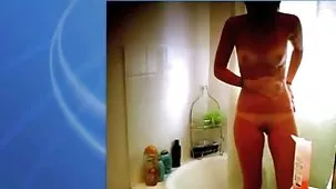 Sexo duro con belleza videos de sexo ardiente apretada en miniatura con vello púbico