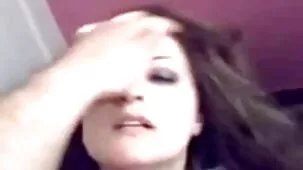 Hombre indefenso secuestra a esposas ardientes xxx una puta mexicana para usar su agujero de trabajo con un consolador a través de sus bragas