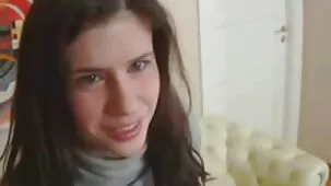 Marido y mujer, que no han vivido juntos durante mucho culonas ardientes tiempo, se besaron para reír
