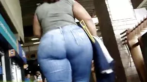 Le dio mujeres ardientes follando a Natasha un colmillo en el camerino de la tienda