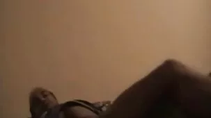 Gitana de piernas largas lamió su ano del ritmo habitual videos caseros ardientes