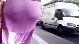 Chica rusa videos de sexo ardiente follando en un video.