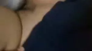 El esposo y la esposa a veces colegialas peruanas ardientes practican fuertes nalgadas después de una larga separación