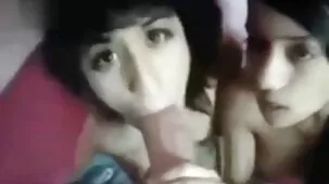Trenza de estudiante se dirige a su padrino de mediana edad con un striptease vaginas calientes videos caliente