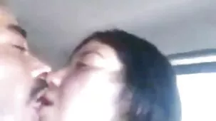 Mujer grande y hermosa con grandes tetas naturales divirtiéndose en la cama con un hombre videos caseros ardientes mucho mayor