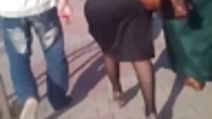 Hermosa con un colegialas ardientes mexicanas gran burro quería rendirse sin quitarse las bragas