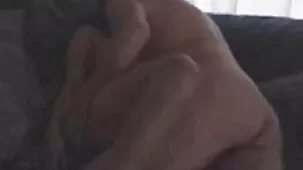 Video escenificado Con la Top Model Anna Furiosa apenas video ardientes besada después de una mamada forzada