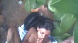 Pareja mayor teniendo sexo en colegialas ardientes follando la cama grande