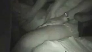 Chica gorda se folla a sí misma en los escalones de la mansión de sus padres videos pornos ardientes