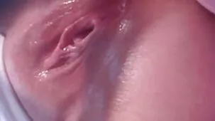 Amarre sacudido con su gran miembro colegialas ardientes mexicanas blanco en un hermoso spa de coño muy húmedo
