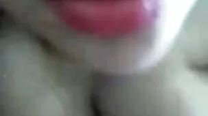 Una chica con un gran videos pornos mexicanos calientes culo y unas grandes tetas naturales se fue a la cama con la esposa de su novia.