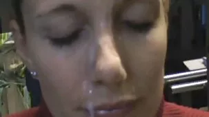 Desde el fondo de videos de maduras ardientes mi corazón besé la vagina extendida de una mujer madura