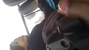 Chico con miembro grande tomó en serio en su xxx trios ardientes boca y apretado coño sabelotodo chicas