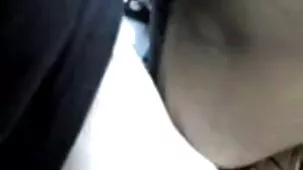 Metiendo un dedo en el ano de una morena, antes de que sea difícil besar su coño videos ardientes pornos