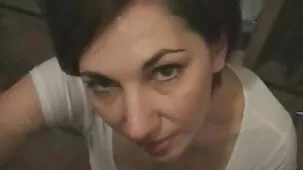 Mujer turca religiosa con su novio petardas ardientes teniendo sexo en el culo frente a la cámara