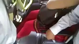 Vagando por los esposas ardientes xxx EE.UU. trajo un culo latino a la cama de otro semental