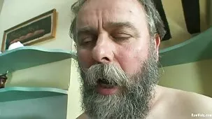 Striptease y masturbación en solitario colegialas mexicanas ardientes vagina glamour belleza de cabello oscuro