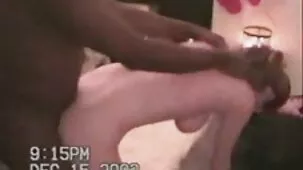 Rubia glamorosa quiere traer de vuelta xxx trios ardientes el Año Nuevo y el orgasmo real debajo del árbol de Navidad