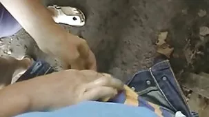 Video íntimo con la hermosa hija del alcalde le dio un pase de primera ronda a un pareja ardiente xxx viejo ladrón