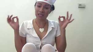 Una hermosa potra con una larga mamas ardientes xxx cola ofreció una porción de sexo al vapor