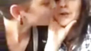 Pantimedias rasgadas videos pornos de mujeres ardientes morenas cachondas para masturbarse vaginalmente