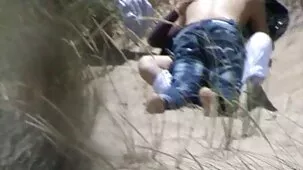 Masturbándose en solitario con su gran coño mamá antes pareja ardiente xxx de besar a su marido