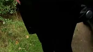 Chico besará a una morena madura bajo la estricta supervisión de su esposa videos pornos chicas ardientes rubia