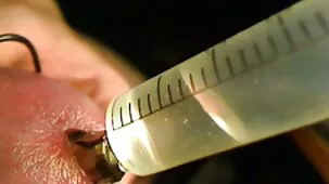 la abuela siempre está muy videos pornos muy ardientes activa acariciando la cabeza del pene de un joven amante