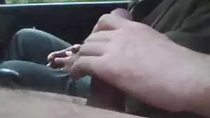 Puta joven con grandes tetas invitada a casa para una orgía amateur culonas ardientes