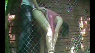 La preciosa muesca anal de un pollo con calcetines negros le costó a un joven un mujeres ardientes follando mes entero de cortejo