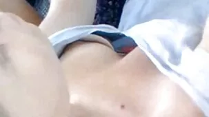 Sexo extremo en el bosque de invierno con belleza en jeans rotos por todos videos de colegialas ardientes los agujeros