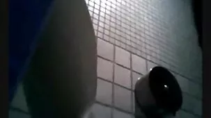Negro con xxx lesbianas ardientes miembro grande se folla a una puta blanca en posición de cáncer