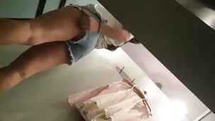 ordenó a su esposa culonas ardientes calcetines para comenzar hoy el sexo con golpe de trabajo