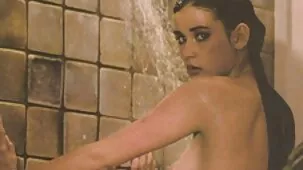 Mujer mayor tiene un xxx lesvianas ardientes nuevo amigo joven que ama atado y Strapon