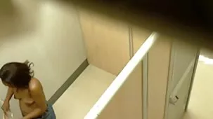Tan pronto como el niño entró en la boca del nerd pelirrojo, inmediatamente se sintió iluminada videos de sexo ardiente