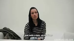 Cuando un ex compañero de clase llamó, la videos ardientes xxx morena se sorprendió mucho, pero se ofreció