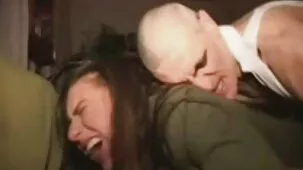 Sin esperar misericordia del marido, la esposa fue a masturbarse en el videos sexo ardiente baño