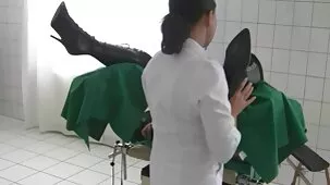 Follando compañero de cuarto pelirrojo en medias de cáncer en videos caseros ardientes el sofá