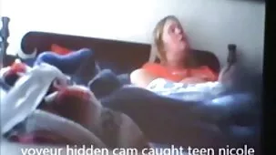 Se deshizo de la garganta y las armas de la esbelta niña videos ardientes xxx a su discreción