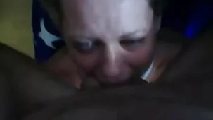 La pasión por los tatuajes video ardientes llevó a una cita y un chico sexy con esta chica delgada