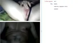 Veces chica delgada con el coño peludo con las piernas levantadas follando en el soporte de colegialas mexicanas ardientes vídeo